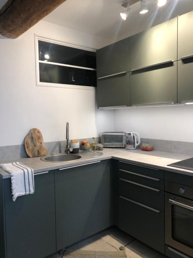 Superbe Appartement En Pierre Fraichement Renove Bernis Exteriör bild