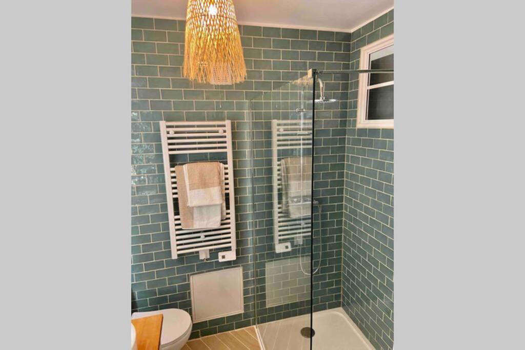 Superbe Appartement En Pierre Fraichement Renove Bernis Exteriör bild